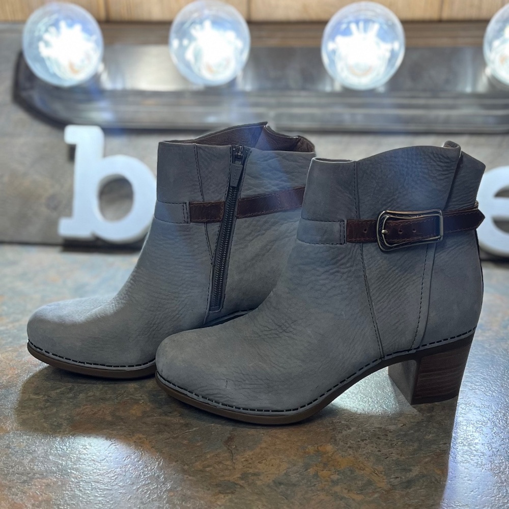 Dansko ankle boots size 37 (Converts to 6.5 or 7 US)   Grey Hartley Nubuck